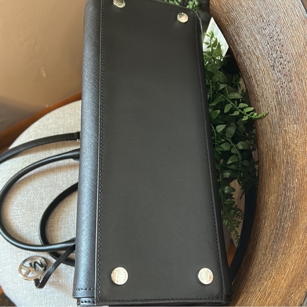 Michael Kors Black Crossbody Bag - Picture 3 of 4